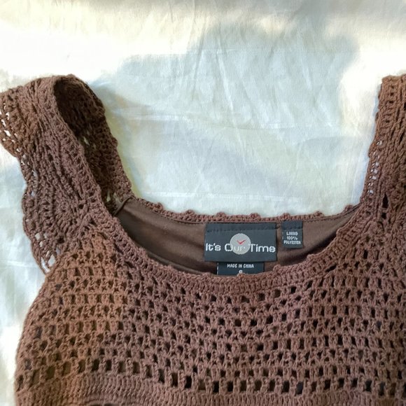 Ultra cute! Crochet sleeveless sweater top - Picture 2 of 11